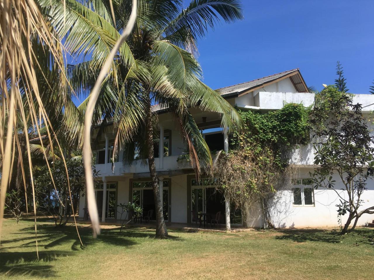 Raja Beach Hotel Balapitiya Exterior foto