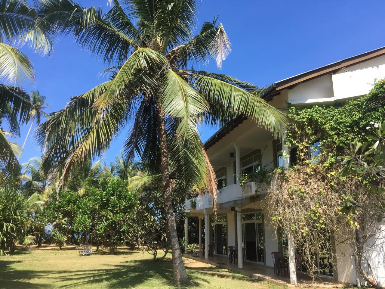 Raja Beach Hotel Balapitiya Exterior foto